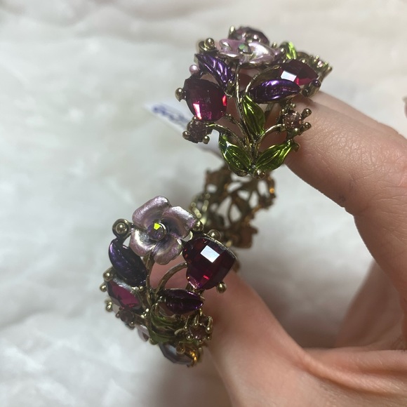 Multicolored Floral Cuff Bracelet - Picture 4 of 4